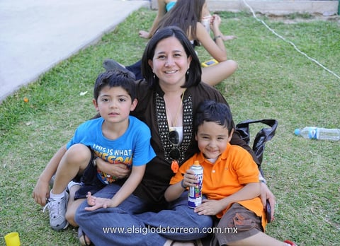 31032012 RICKY , Brenda y Feri.