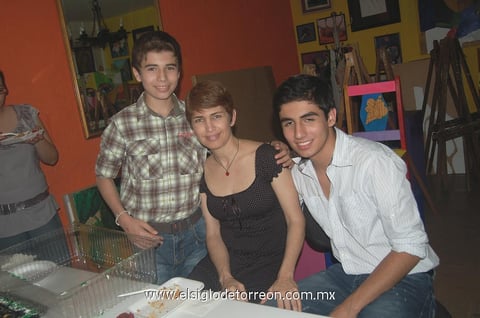 04032012 ALEX,  Brenda y Érick.