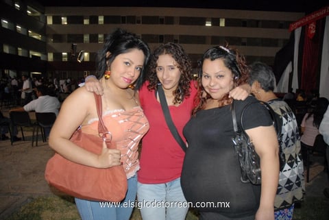 01042012 MAYRA , Cony y Karen.