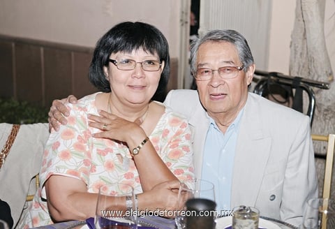 02042012 ESPERANZA  y Manuel.
