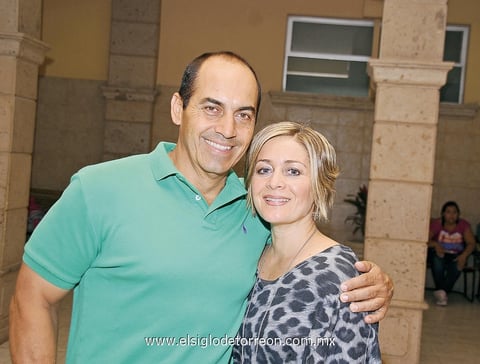 01042012 MARíA ELENA  Medina y Pedro Limón.
