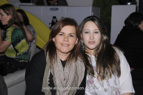 01042012 SILVIA  Padilla y Gaby Bravo.