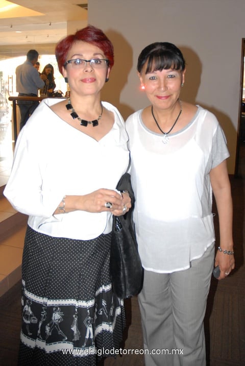 02042012 ROSARIO  y Blanca.