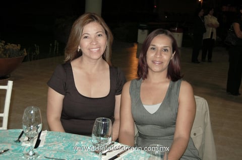 02042012 ROSA  Zapata y Teresa Castañeda.