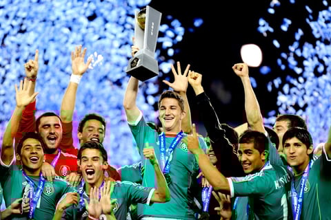 México alzó el trofeo del Preolímpico de la Concacaf tras vencer a Honduras.