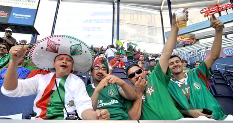 La Aficion de Mexico asisitió a apoyar a la Selección en el Preolimpico de la Concacaf 2012, en el Estadio Livestrong Sporting en Kansas City.