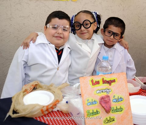 04042012 EMILIANO , Ashley y Arturo.