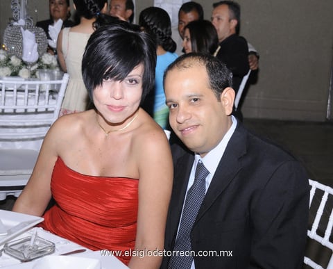 04042012 BLANCA  Gallardo y Gabriel Ortiz.