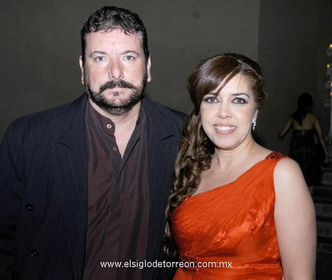 04042012 JORGE  de la Torre y Gloria de De la Torre.