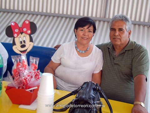 04042012 YOSELIN  y Diego.