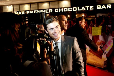 El actor estadounidense Zac Efron estuvo presente en la alfombra roja de la premiere de su nueva película "The Lucky One".