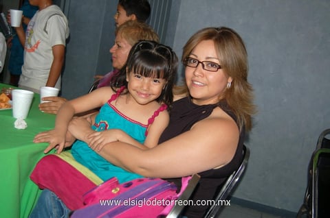 09042012 JéSSICA  y Oswaldo.