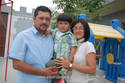 09042012 ENRIQUE , Luciano y Minerva.