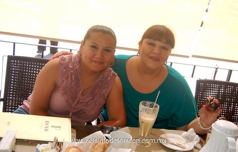 09042012 MARCELA  Camarillo y Marcela Aguilera.