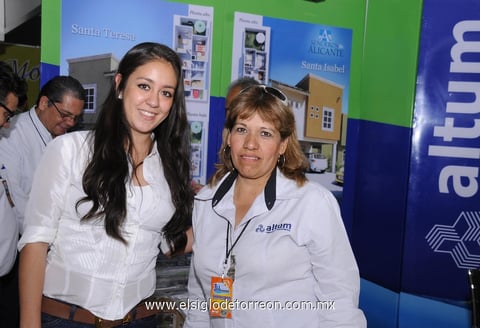 06042012 MARY  Tere Pámanes y Cony Orozco.