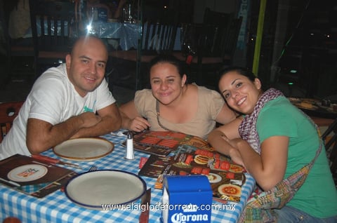 08042012 MIGUEL,  Paola, Alejandro y Cinthia.