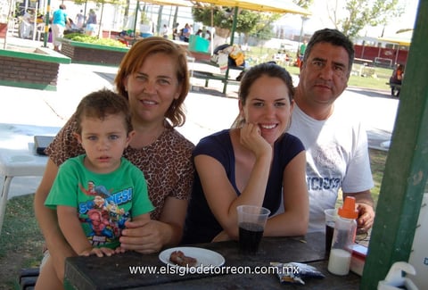 11042012 ALDO , Jorge, Alma, Liliana, José Manuel y Manuel Pinto.