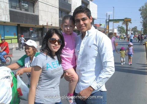11042012 GABY , Romina y Óscar.