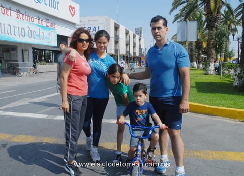 11042012 FAMILIA  Amador Solorio.