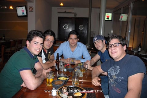 12042012 SALVADOR , Héctor, Víctor, Salomón y Pepe.