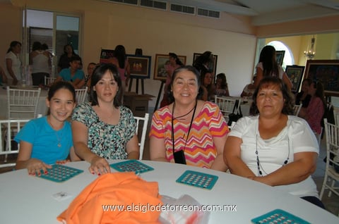 12042012 ISABEL , Marisa, María Isabel y Sonia.