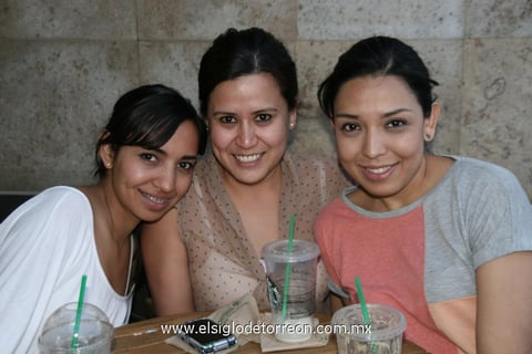 13042012 LAURA , Ale y Fabiola.