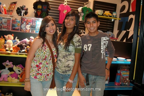 13042012 PAMELA  Ibarra, Claudia Ibarra y José Antonio Ibarra.