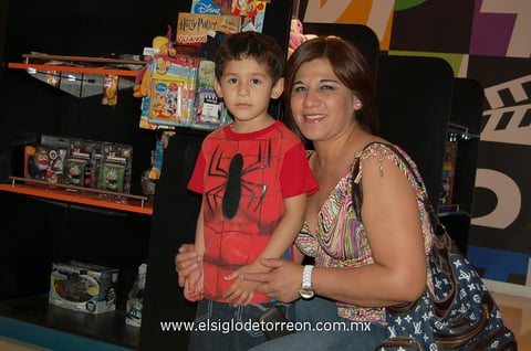 13042012 KAREN  Pérez y Alexis Medina.