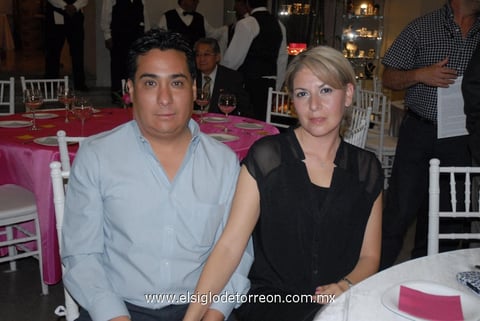13042012 RICARDO  Uribe y Jacqueline Guerrero.