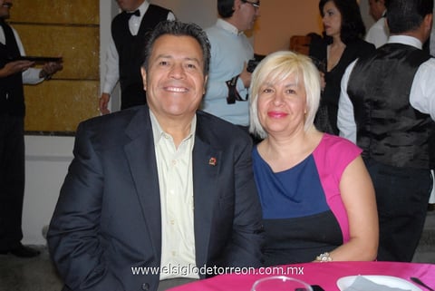 13042012 AVELINO  y Silvia.