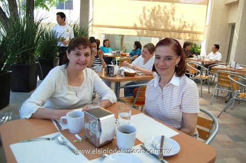 13042012 LUCY  de Jaik e Isabel de Correa.