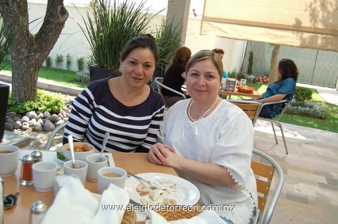 13042012 ROSY  y Ángeles.