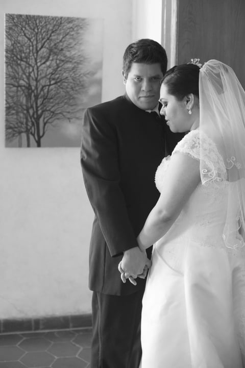 SRITA. ANA KARLA  Caballero Agundis y Sr. Juan Jesús Rodríguez Oropeza el dí­a de su enlace nupcial.