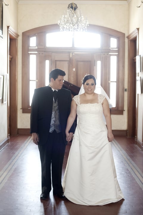 Srita. Ana Karla Caballero Agundis y Sr. Juan Jesús Rodríguez Oropeza, contrajeron matrimonio en la parroquia de Nuestra Señora de Lourdes el sábado diez de marzo de 2012. Son hijos de los señores Jesús Caballero Martínez y Cuquina Agundis de Caballero; Jesús Rodrí­guez Rubio y María Graciela Oropeza de Rodríguez.