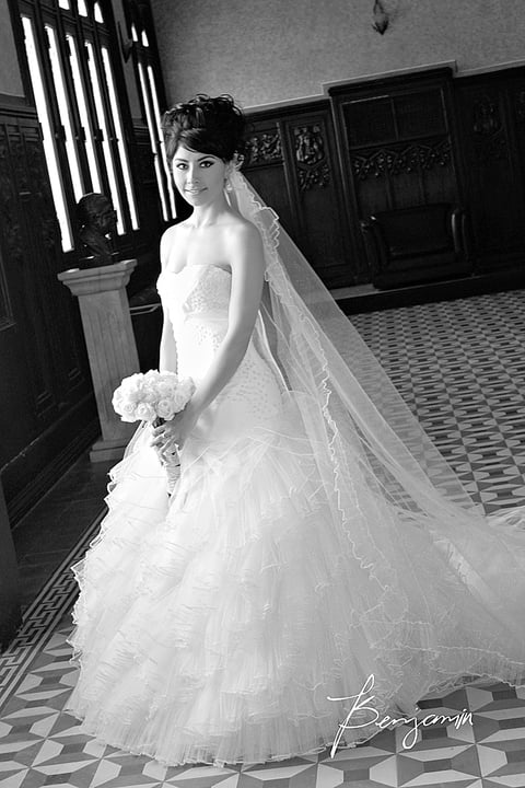 SRITA.  Karla María Moreno Rayas el día de su boda con el Sr. Jonathan Castillo Silveyra.- Benjamín Fotografía.


 Benjamí­n Fotografía