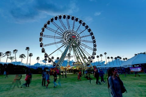 El Festival Coachella tiene lugar en el Empire Polo Field, en Indio, California, durante tres días consecutivos en dos fines de semana.