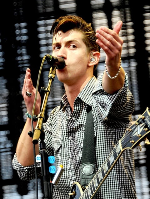 Arctic Monkeys levantó la euforia de los asistentes al Festival Coachella 2012.
