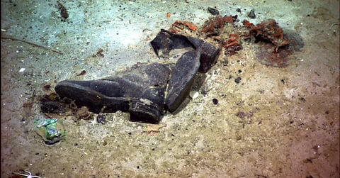 Fotografías tomadas en 2004se dieron a conocer al público por primera vez, que muestran prendas en el legendario lugar donde se hundió el barco.