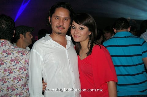 16042012 RICARDO  y Zaida.