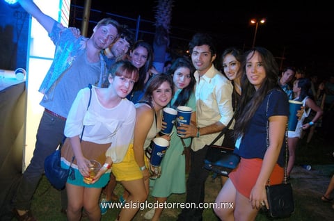 16042012 DAN , Mónica, Fer, Lore, Tania, Ana Mary, Daniel, Bibi, Melissa.