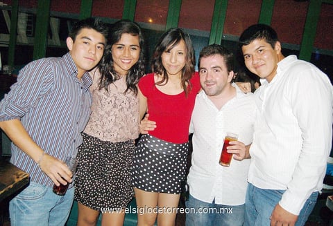 15042012 ÉRICK , Carolina, Marifer, Antonio y Michel.