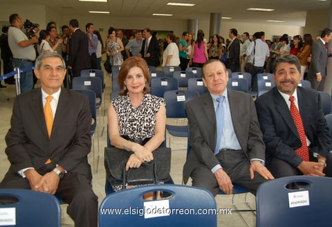 15042012 LUISA  Cueto, Luis Martínez y Silvia Martínez.