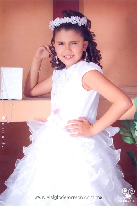 15042012 Anapaula Poblano Lara recibió el Sacramento de la Primera Comunión en la capilla del Señor de la Resurrección del Centro Saulo, el sábado 17 de marzo de 2012. Es hija de los señores Eduardo Rafael Poblano Ojinaga e Hilda Karina Lara Juárez.