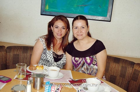 15042012 LORENA  y Luisa.