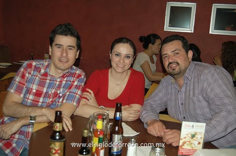 14042012 JAVIER  Escareño, Mary Sánchez y Alfredo Méndez.