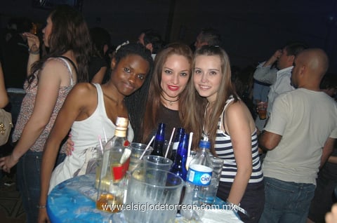 18042012 LORIET , Lucía y Gaby.