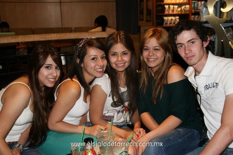 19042012 ALE  Corral, Carmen Ceja, Laila García, Gaby Cital y Cristian Sandoval.
