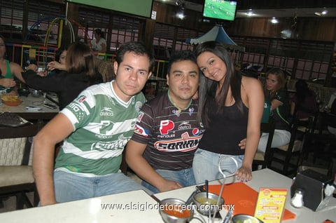 20042012 MIGUEL  Acuña, Gonzalo Pedroza y Sara López.
