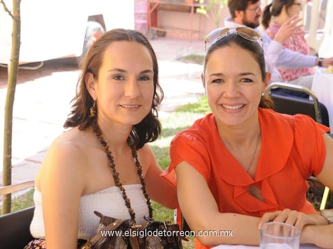 20042012 GABY  Guzmán y Elisa Trujillo.