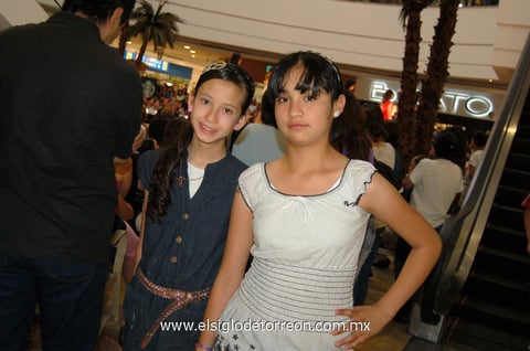 21042012 ALICIA  y Daniela.